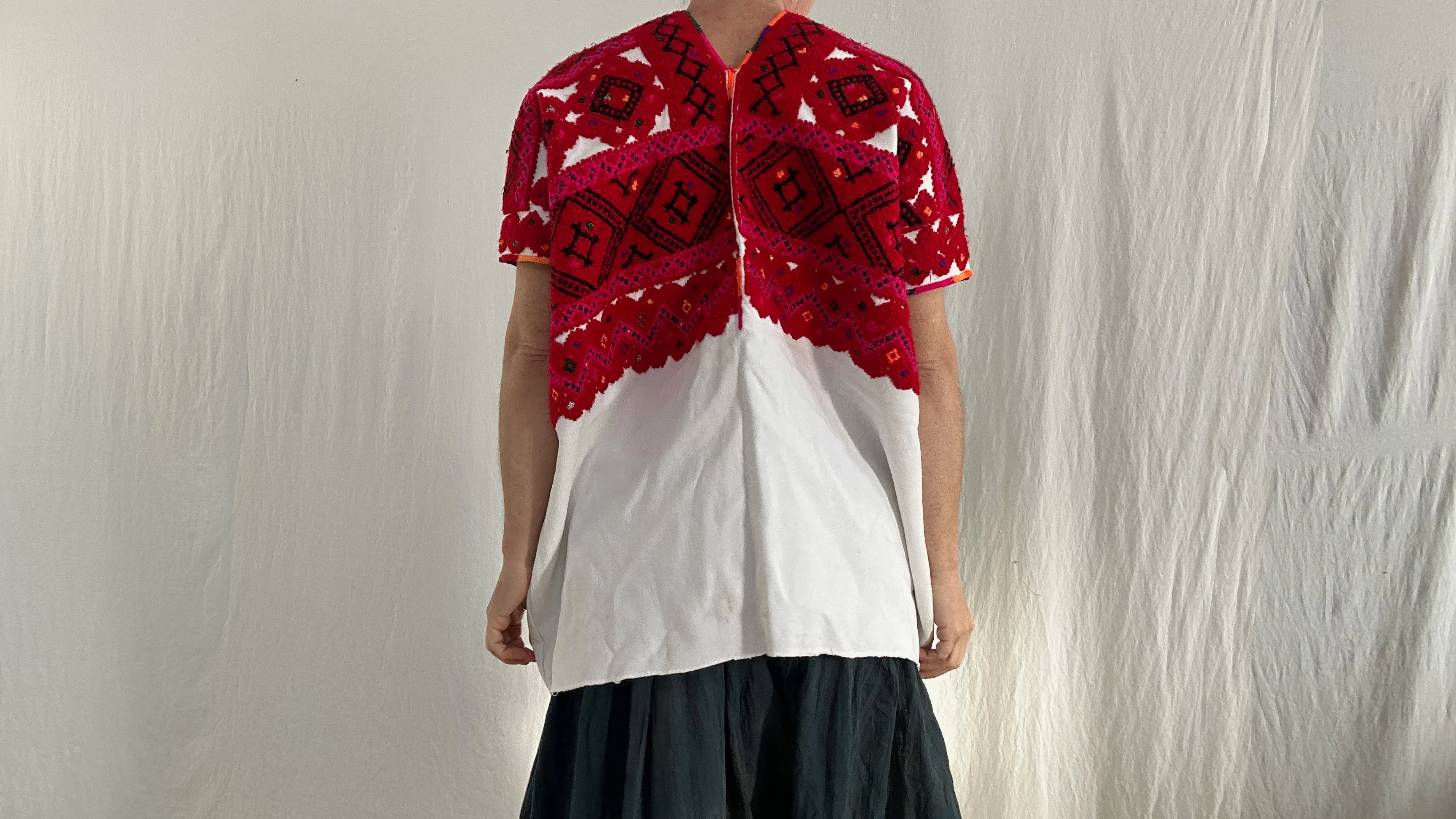 Tenejapa Blouse. Huipil. Hand-Embroidered. 0770