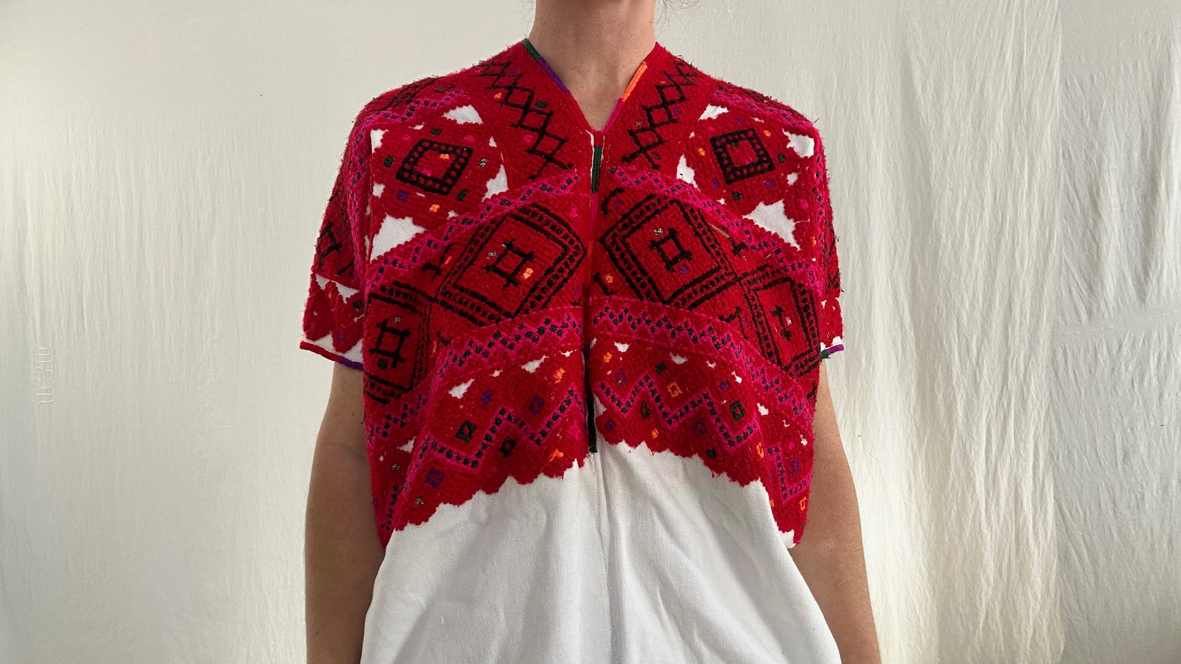 Tenejapa Blouse. Huipil. Hand-Embroidered. 0770