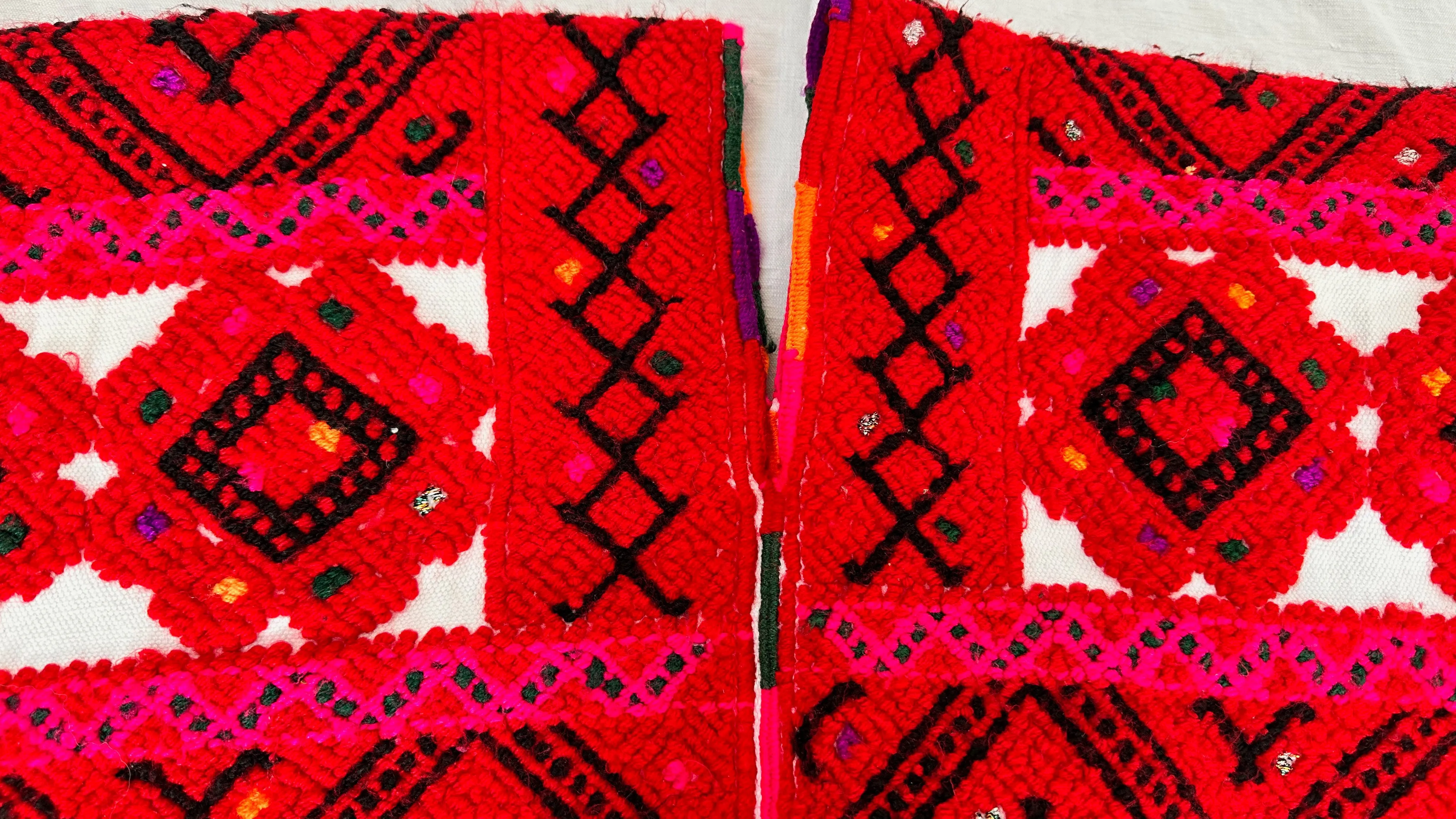 Tenejapa Blouse. Huipil. Hand-Embroidered. 0770